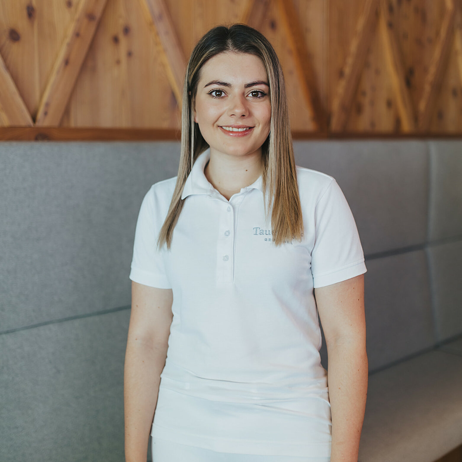 Anna Viehhauser - Spa Mitarbeiterin im 4* Hotel Tauernhof in Großarl