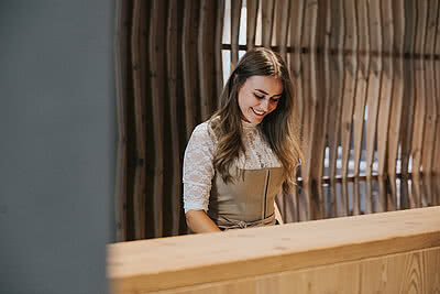 Rezeptionistin im Hotel Tauernhof in Großarl