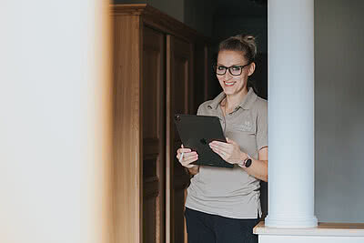 Zimmermädchen im Hotel Tauernhof in Großarl